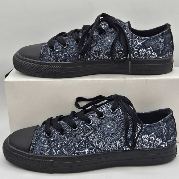 Yes We Vibe Blue And Black Mandala Sneakers Size 8.5-Women's, 7 -Men's - Picture 16 of 16